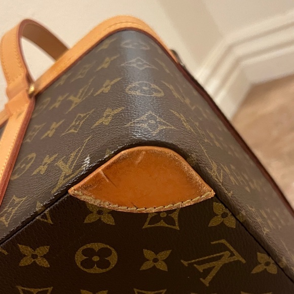 AUTHENTIC vintage Louis Vuitton Monogram Vanity Box with Gold Accents! 💛 - Picture 12 of 16